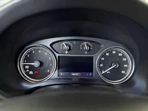 Used 2021 Buick Enclave Essence image 37