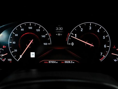 Used 2019 BMW 540i w/ M Sport Package RWD image 30