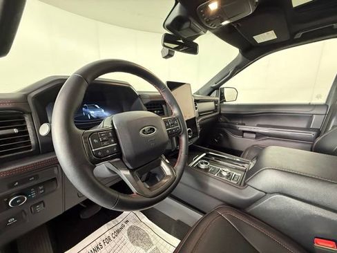 Used 2023 Ford Expedition Limited AWD/4WD image 11