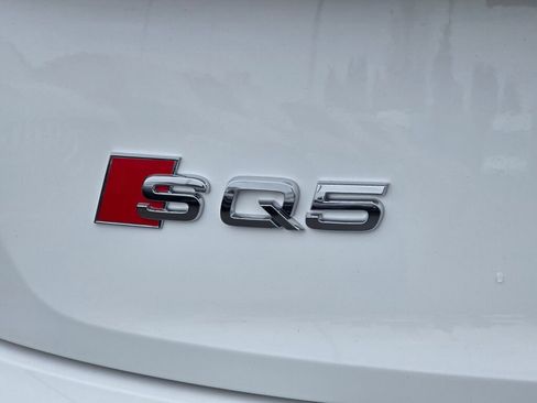 Used 2022 Audi SQ5 Premium w/ Convenience Package image 35