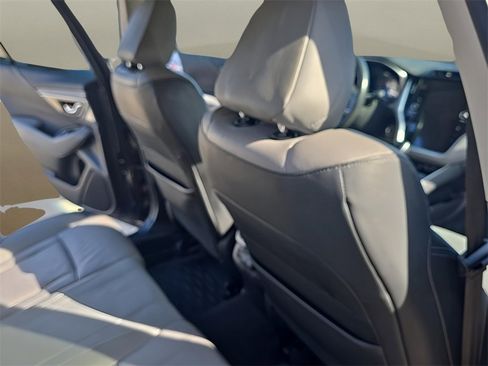 Used 2022 Subaru Outback Limited w/ Popular Package #2 image 17