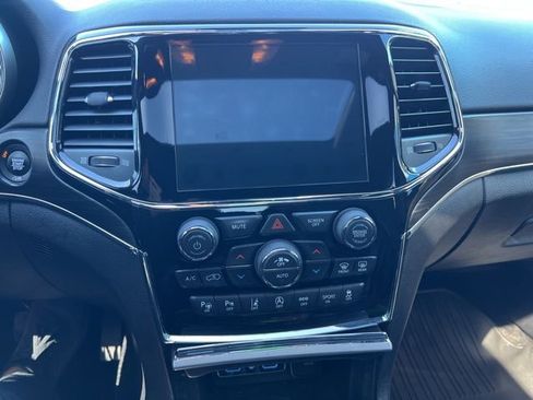 Used 2021 Jeep Grand Cherokee Limited w/ Premium Lighting Group image 41