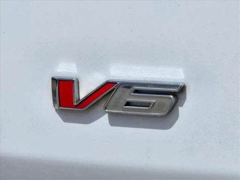 Used 2022 Chevrolet Colorado W/T w/ WT Convenience Package AWD/4WD image 16