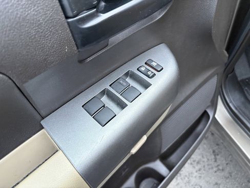 Used 2011 Toyota Tundra 4x4 CrewMax image 14