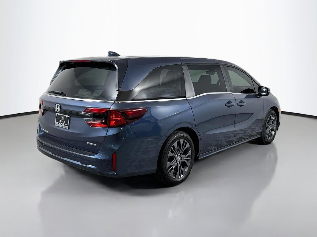 Used 2025 Honda Odyssey Touring image 5