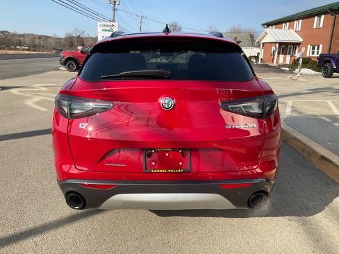 Used 2024 Alfa Romeo Stelvio Ti AWD/4WD image 4
