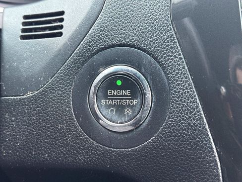 Used 2016 Ford Explorer XLT w/ Equipment Group 202A image 28