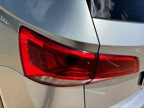 Used 2022 Volkswagen Taos SE image 28