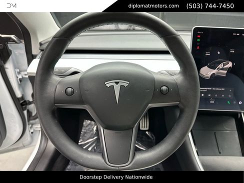 Used 2020 Tesla Model 3 Performance image 29