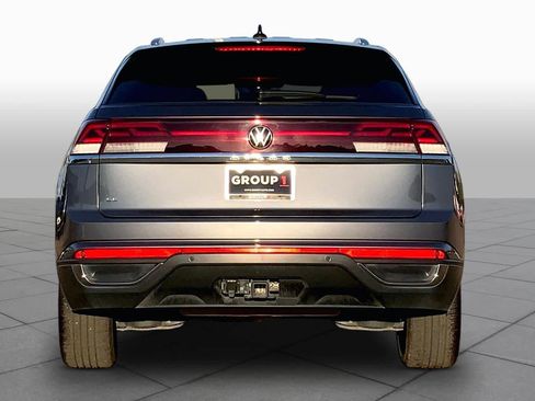 Used 2025 Volkswagen Atlas Cross Sport SE FWD image 5