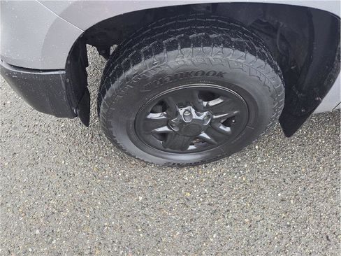 Used 2015 Toyota Tundra SR image 11