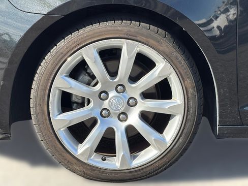 Used 2010 Buick LaCrosse CXS w/ Touring Package image 11