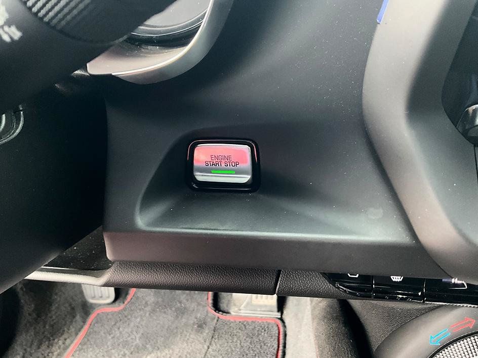 Used 2021 Chevrolet Camaro ZL1 RWD image 18