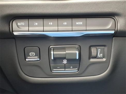 New 2026 Cadillac Escalade Luxury w/ LPO, Radiant Package image 11