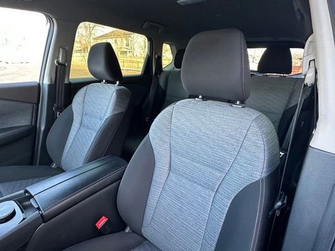 Used 2023 Nissan Rogue SV image 26