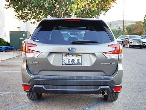 Used 2021 Subaru Forester Limited w/ Popular Package #3 image 9