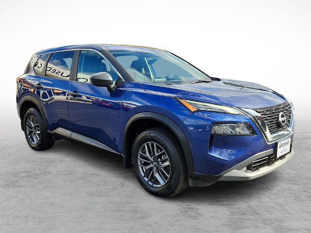 Used 2023 Nissan Rogue S AWD/4WD image 3