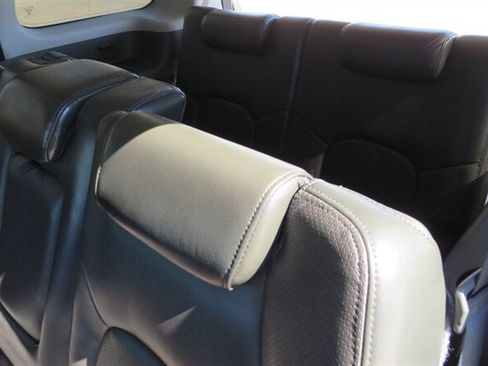 Used 2008 Nissan Pathfinder LE RWD image 16