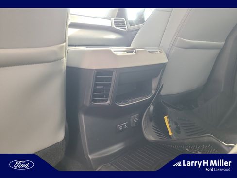 Used 2024 Toyota Tundra Limited image 32