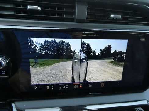New 2026 GMC Sierra 1500 AT4 w/ AT4 Premium Package AWD/4WD image 34