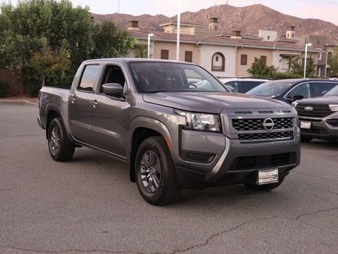 New 2025 Nissan Frontier SV image 2
