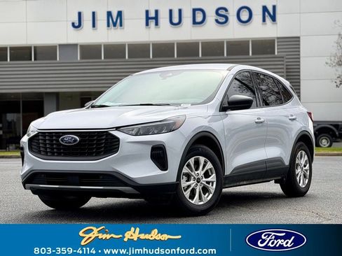 New 2025 Ford Escape Active w/ Tech Pack #1 FWD image 1