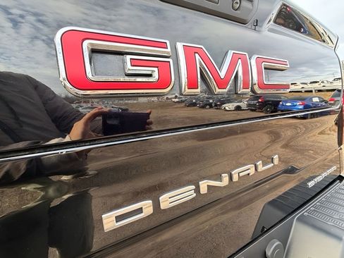 Used 2019 GMC Sierra 1500 Denali w/ Denali Ultimate Package AWD/4WD image 29