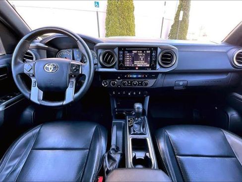 Certified 2019 Toyota Tacoma TRD Sport image 16