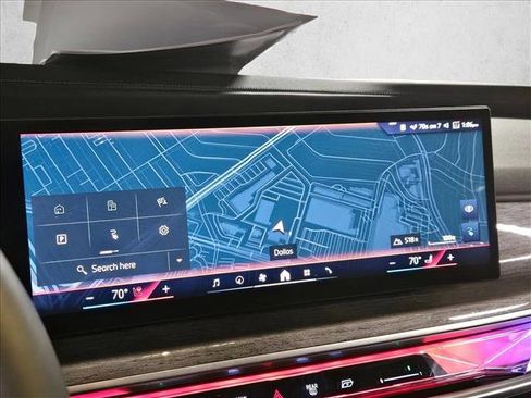 Used 2025 BMW i7 xDrive60 image 12