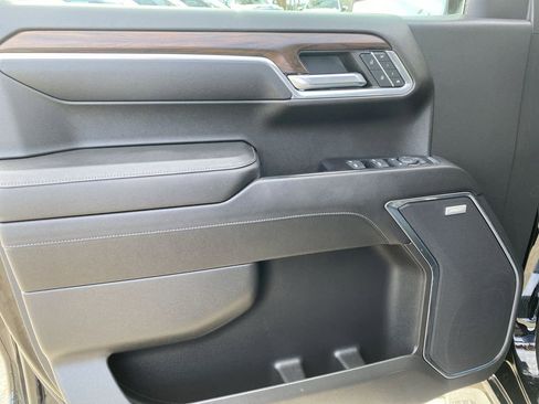 Used 2023 GMC Sierra 1500 SLT image 21