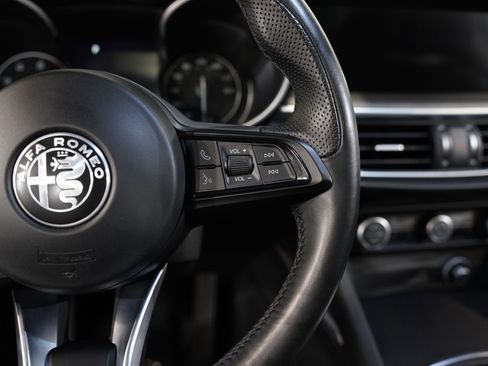 Used 2021 Alfa Romeo Stelvio Ti w/ Nero Edizione image 43