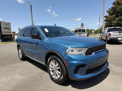 Used 2024 Dodge Durango SXT w/ 3rd Row Seating Group