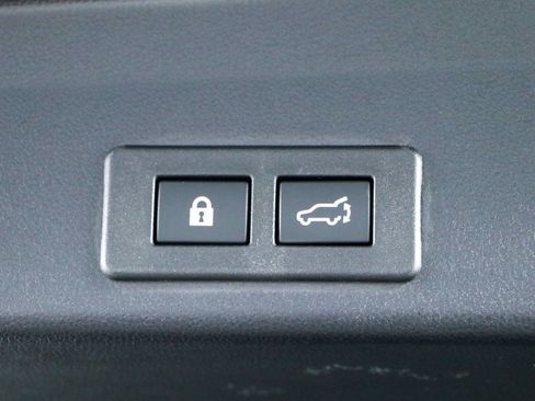 Used 2023 Subaru Ascent Limited AWD/4WD image 31