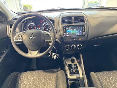 Used 2025 Mitsubishi Outlander Sport AWD image 16