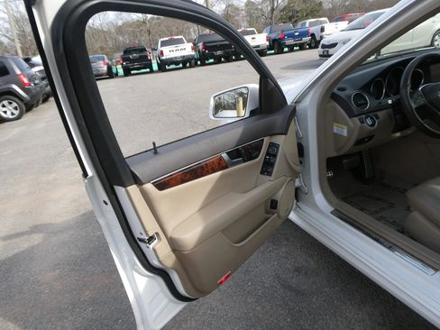 Used 2014 Mercedes-Benz C 250 Sedan image 13