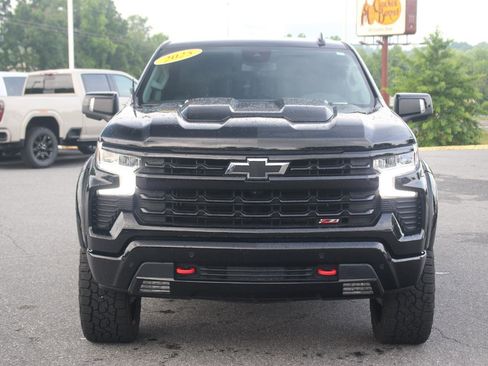 Used 2025 Chevrolet Silverado 1500 LT Trail Boss w/ Convenience Package II AWD/4WD image 2