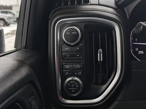 Used 2022 GMC Sierra 2500 AT4 w/ AT4 Preferred Package image 29