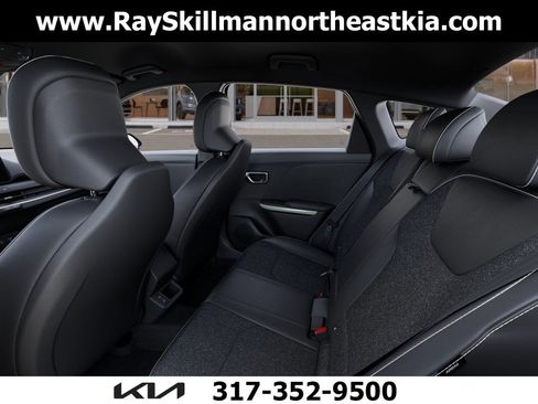New 2025 Kia K4 GT-Line image 18