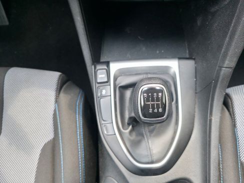 Used 2019 Hyundai Veloster 2.0 FWD image 8