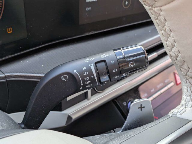 Used 2025 Hyundai Santa Fe SEL FWD image 22