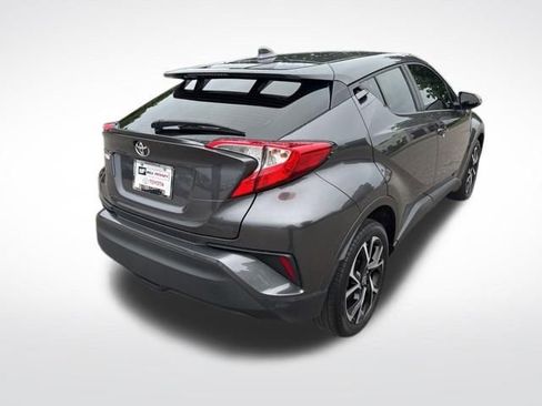 Used 2021 Toyota C-HR XLE FWD image 5