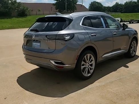 Certified 2022 Buick Envision Avenir w/ Technology Package II image 8