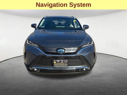 Used 2024 Toyota Venza XLE image 4