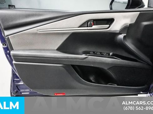 Used 2025 Toyota Camry SE image 44