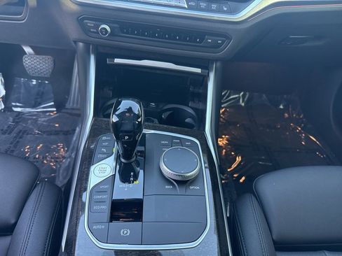 Used 2020 BMW 330i xDrive Sedan w/ Premium Package image 13