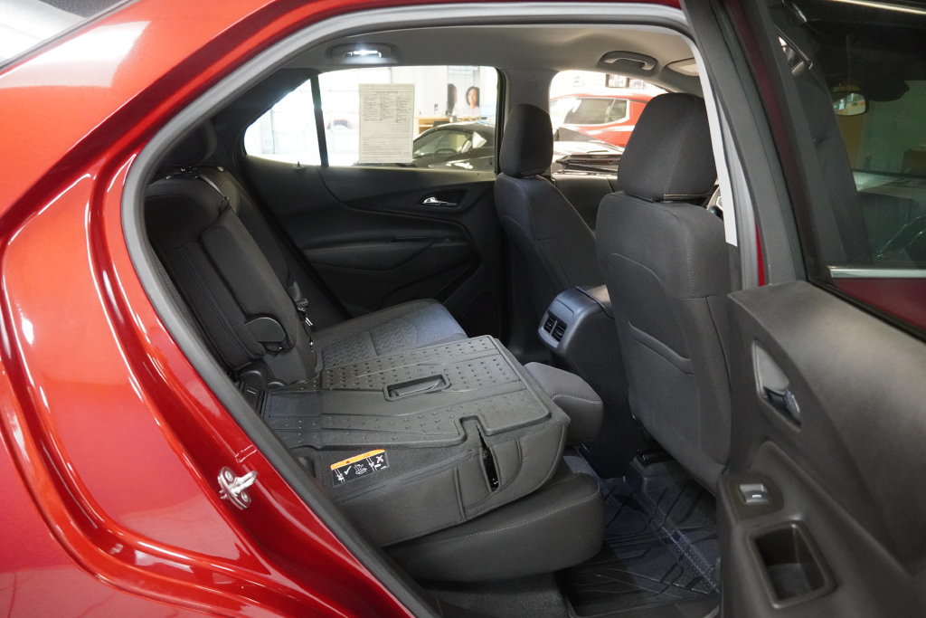 Used 2023 Chevrolet Equinox LT AWD/4WD image 23