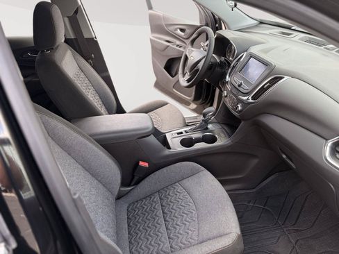 Used 2024 Chevrolet Equinox LT w/ LPO, Floor Liner Package FWD image 37