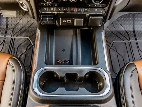 Used 2023 Chevrolet Silverado 3500 High Country w/ Technology Package image 27