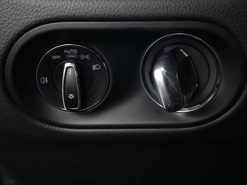 New 2026 Porsche Macan image 24