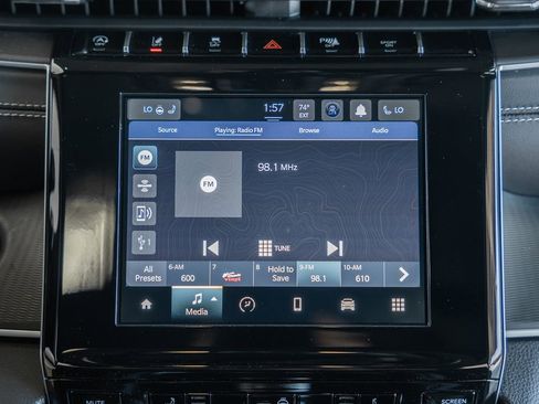 New 2025 Jeep Grand Cherokee Laredo X w/ Luxury Tech Group I image 21